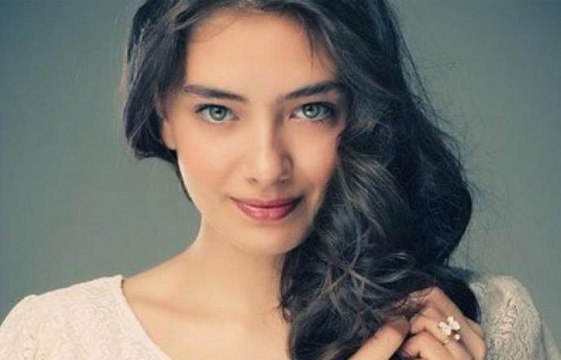Neslihan Atagül Dogulu Beautiful Photos Collection - Stunning Turkish Beauty Neslihan Atagül