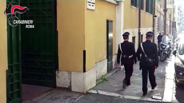 Rubavano nelle farmacie, in manette 2 georgiani mani di velluto
