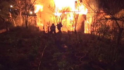 Zonguldak Şehir Dışından Döndüklerinde Yanan Evlerini Gördüler