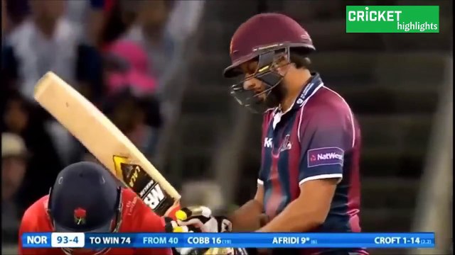 Shahid Afridi nearly broke the finger of James Faulkner in Natwest T20 Blast