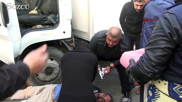 Yolda kalbi duran adama erkek hemşirelerden hayat kurtaran müdahale