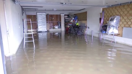 "On est obligé de rester pour que la maison ne soit pas pillée" La galère à Bry-sur-Marne après les inondations