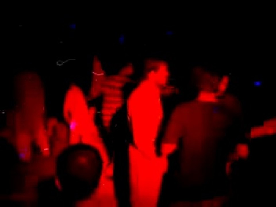 Abhishek dancing on luk 28 and 47 rate in party