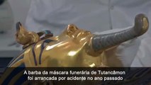 Restauradores fazem retoques em máscara de Tutancâmon