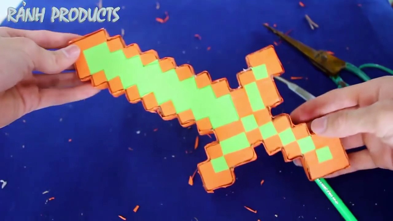 Làm kiếm Kim Cương Minecraft bằng Giấy