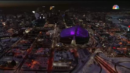 Minneapolis lighting up for Prince during Superbowl halftime