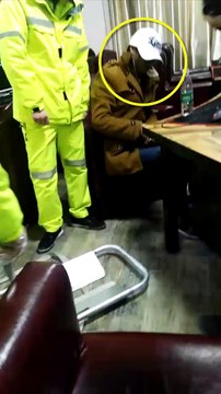 Après avoir joué 20 heures aux jeux vidéo, ce joueur perd l'usage de ses jambes