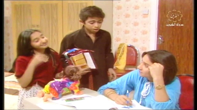 مسلسل إلى أبي وأمي مع التحية 1979 ح 10 الكابوس ج1 بطولة خالد النفيسي حياة الفهد هدى حسين عبدالرحمن العقل