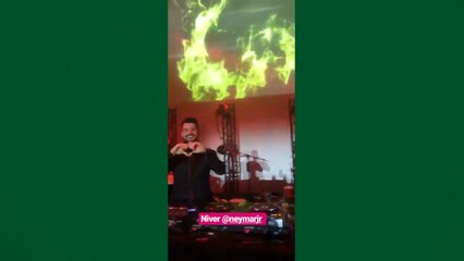 Alok se apresenta na festa de 26 anos de Neymar