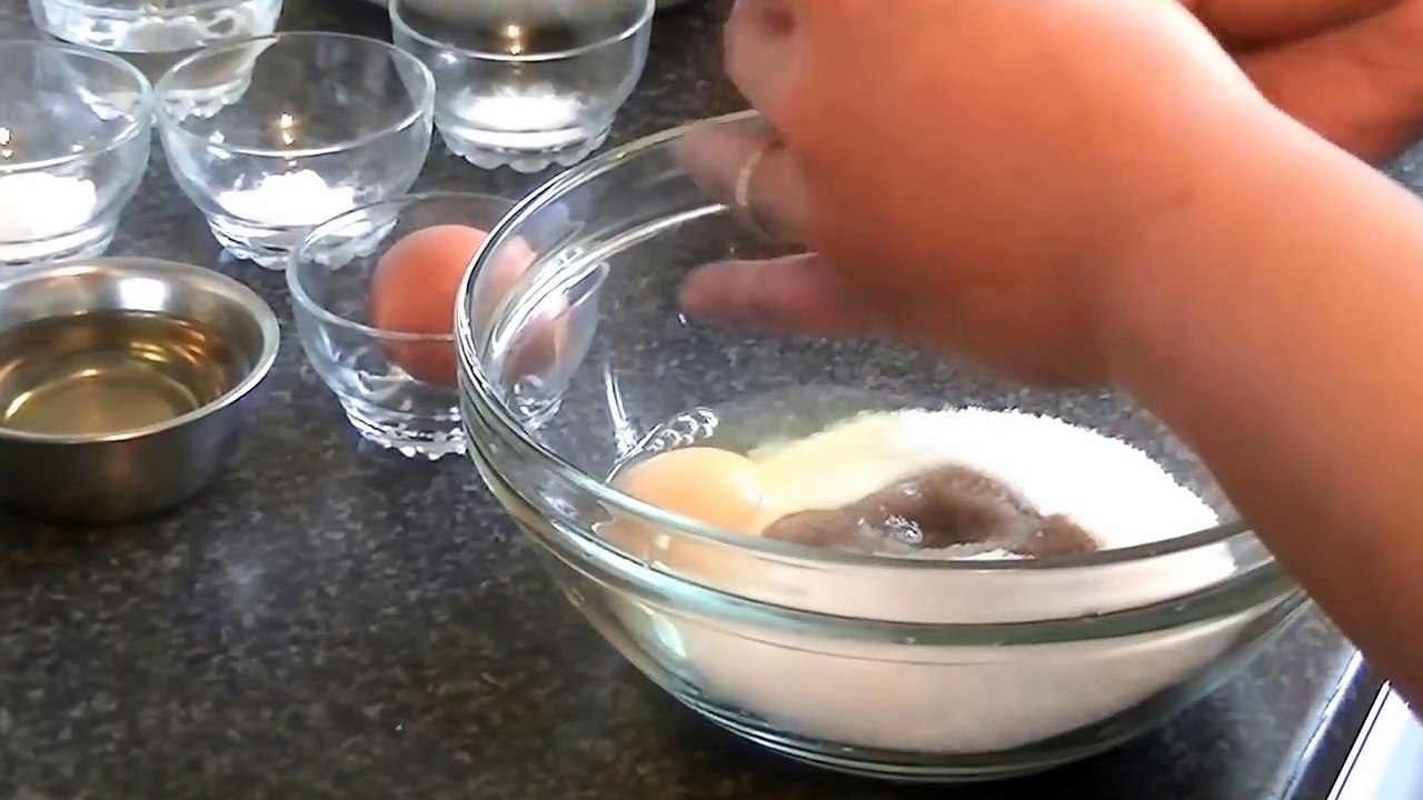 CHOCOLATE CAKE (PRESSURE COOKER) *COOK WITH FAIZA*