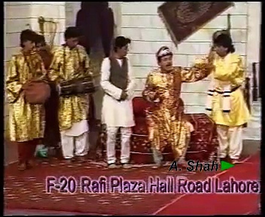 Babbu Baral and Shoki Khan clips from stage drama Pyar Hua Iqrar Hua - Stage Drama
