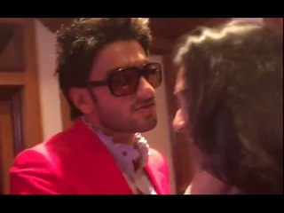 Ranvir Singh Shares a Surprising Public Kiss with Reporter 😮