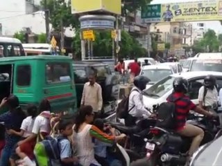 people of kanpur facing heavy traffic jam in city