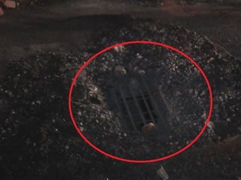 Gurgaon basai flyover have Big hole people face heavy traffic jam