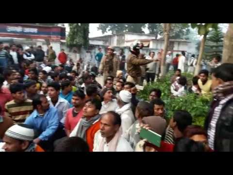 last day of rail roko movement in gonda up police has been lathi charged