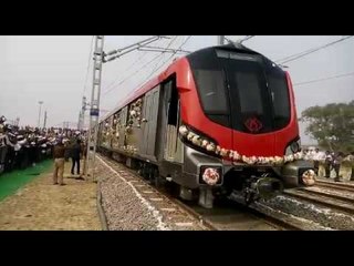CM akhilesh gave green signal to lucknow metro