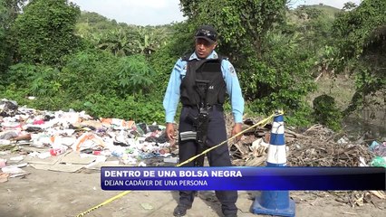 Dentro de una bola negra dejan cadaver de una persona