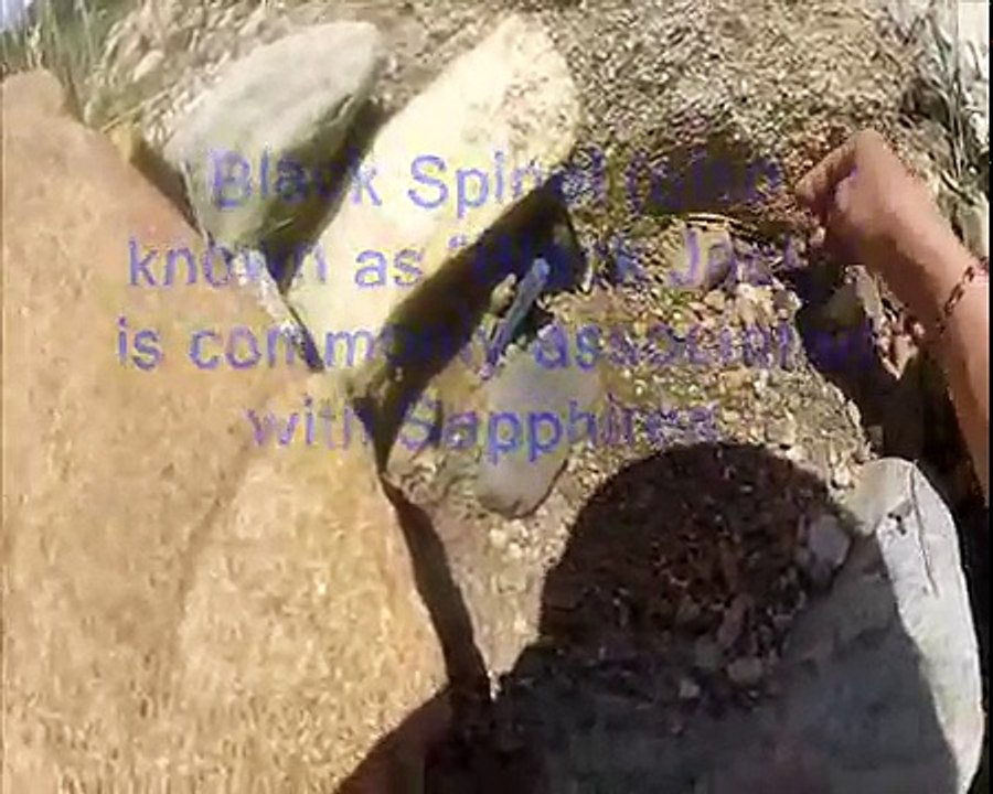 Sapphire - How to find Sapphires at Grabben Gullen, Australia