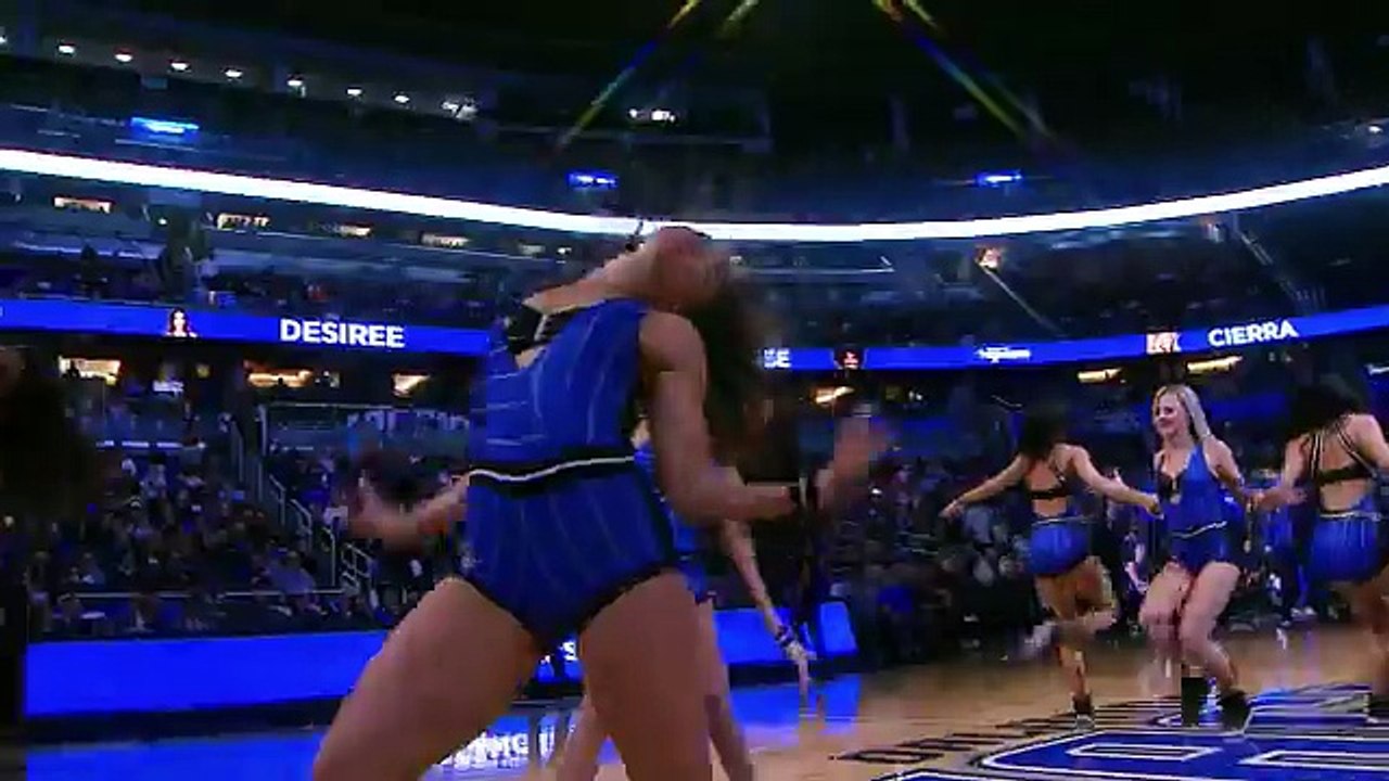 2017-18 Magic Dancers: Desiree