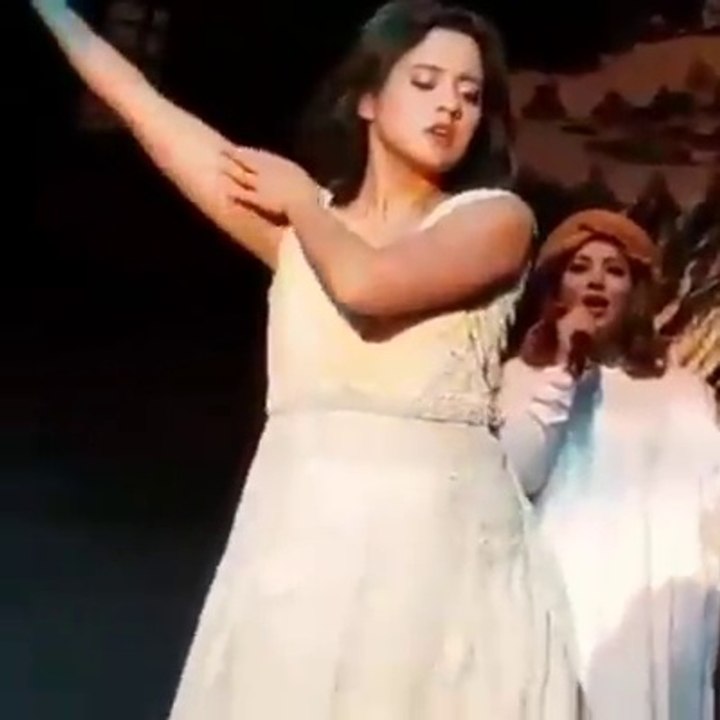 Live Performance - Mehwish Hayat Video
