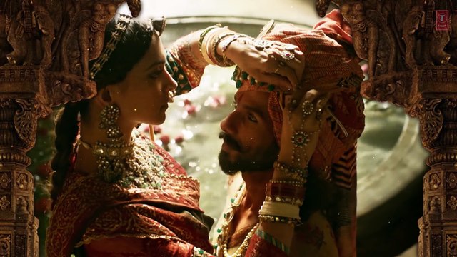 Padmaavat: Nainowale Ne Lyrical Video Song | Deepika Padukone | Shahid Kapoor | Ranveer Singh