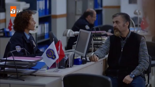 Güney & Songül hırsızlıkla suçlanıyor - Kırgın Çiçekler 106. Bölüm