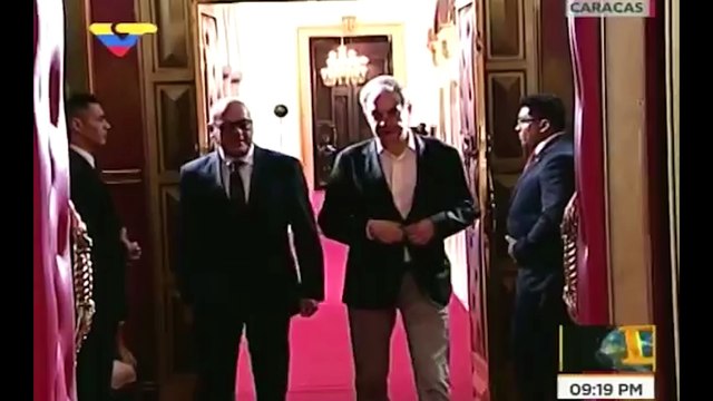 Maduro recibe a Zapatero en Caracas tras dialogar con la oposición