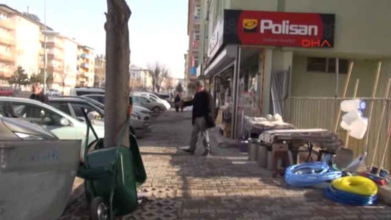 Sivas-80 Yaşındaki Kadın Kapkaç Kurbanı Oldu