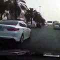 2 débiles en voiture dans un Road Rage