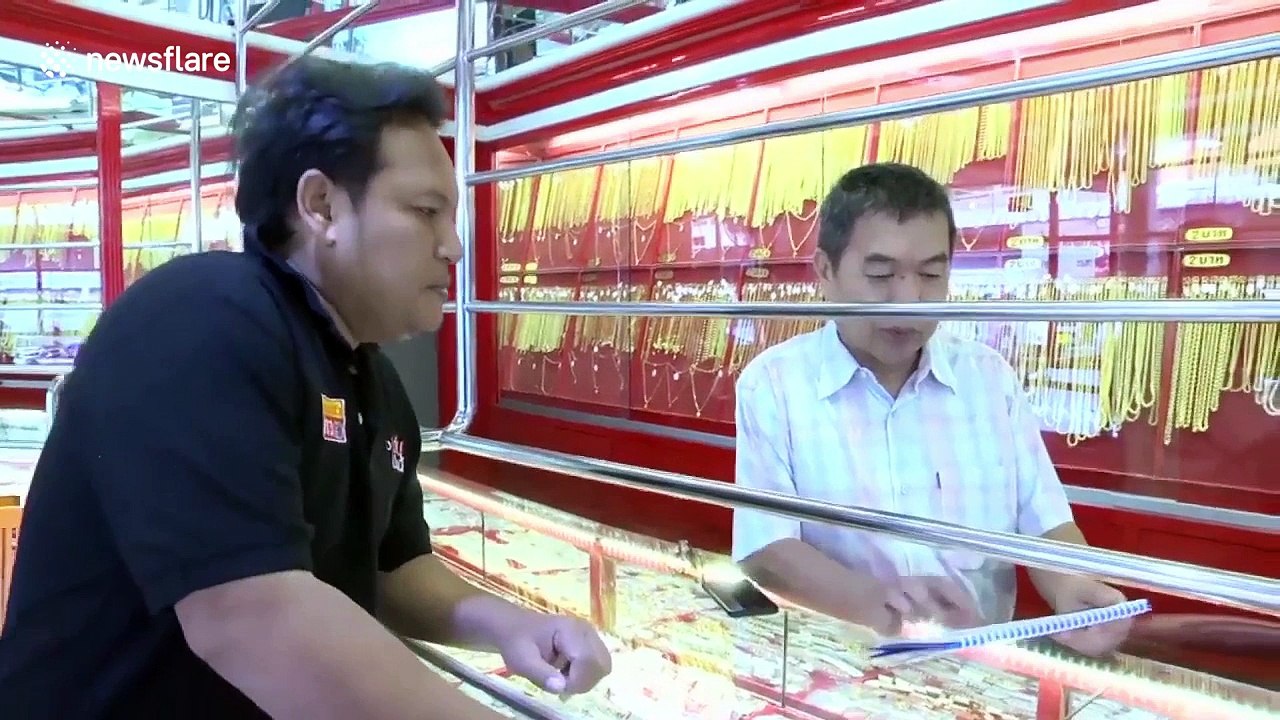 Buddhist monk steals women's knickers