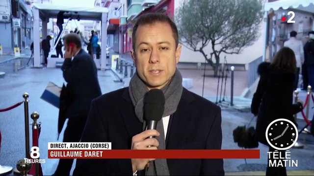 Corse : l'hommage de Macron au préfet Erignac avant de rencontrer les nationalistes