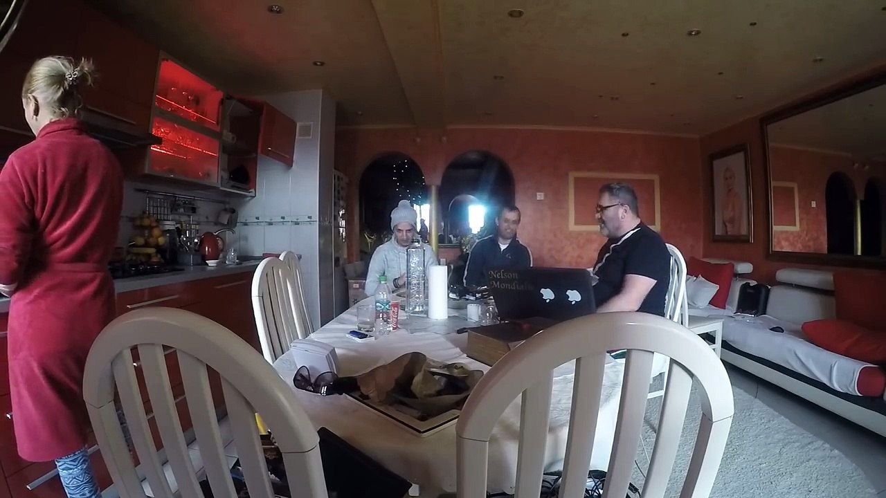 PIPI ACTIUNE PE TIMP DE NOAPTE (2018 by Nelson Mondialu)