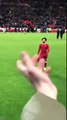 Mohamed Salah give shirt to kid vs Tottenham 02.04.2018