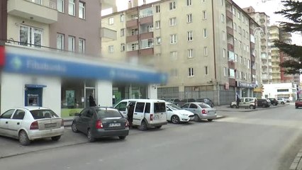 Kayseri'de Banka Şubesinde Silahlı Soygun (2)