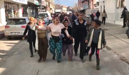 18 Yaşındaki Genç Bonzaiden Hayatını Kaybetti,  Mahalleli Emniyete Yürüdü