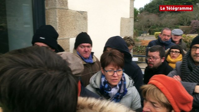 Saint-Quay-Perros (22). Des commerçants manifestent contre l'ouverture de Grand Frais