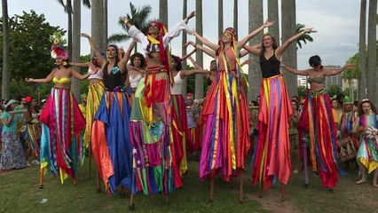 الأزمة المالية تطاول عروض فرق "بلوكوس" الشهيرة في كرنفال ريو