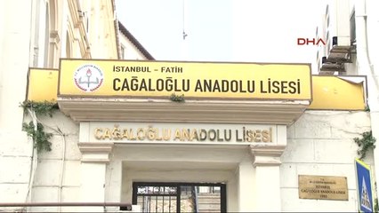 Cağaloğlu Anadolu Lisesi'nin "Efsane" Öğretmen Ölümünün 1. Yılında Anıldı