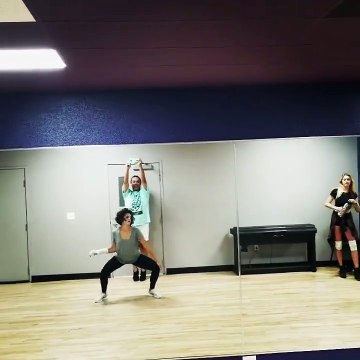 Antes tenía dos pies izquierdos, pero ahora Kina Malpartida reaparece con tremendo baile