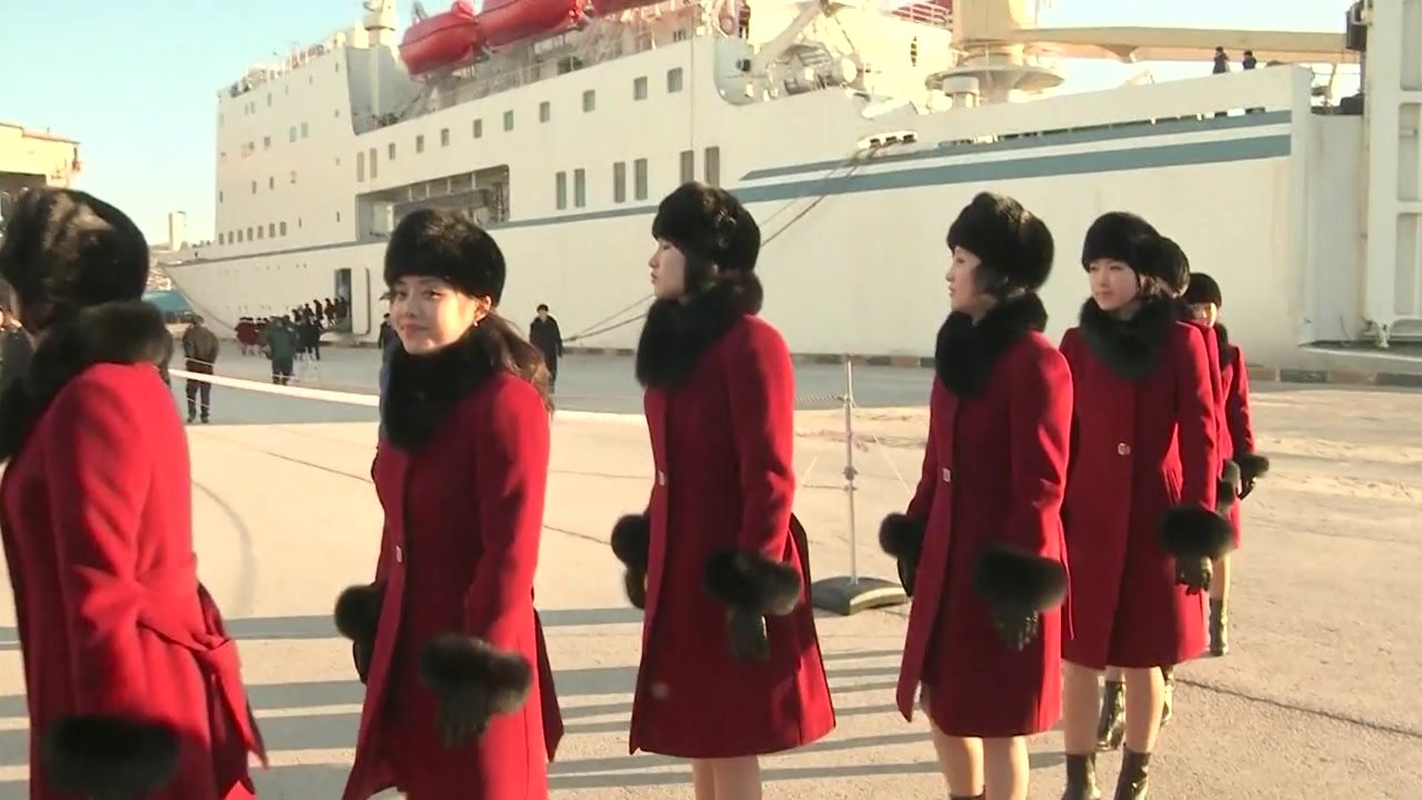 육로 아닌 바닷길 택한 北 예술단...이유는? / YTN