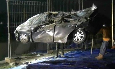 Mobil Tergencet Beton di Soetta Berhasil Diangkat