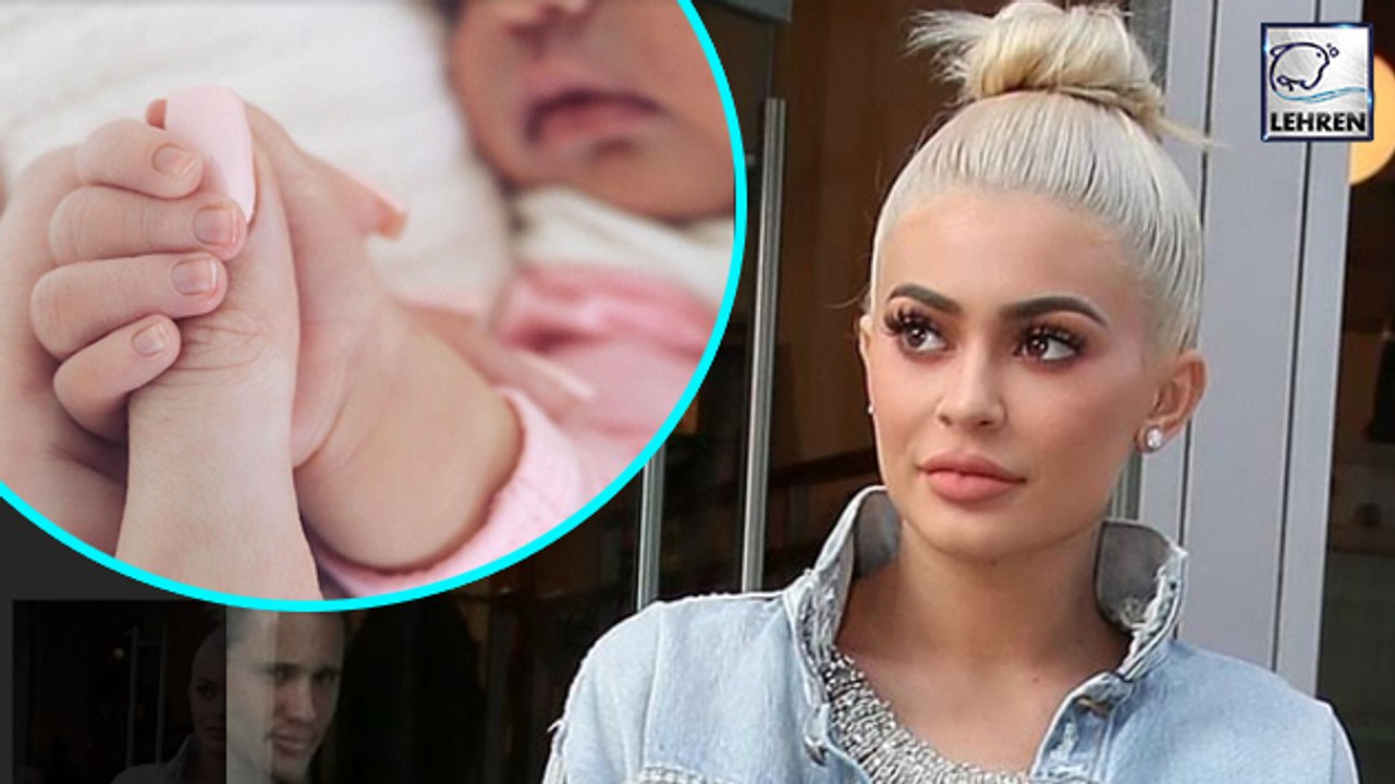 Kylie Jenner Reveals 1st Pic Of Her Newborn Daughter