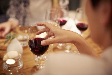 Un verre de vin par jour peut aider à nettoyer votre cerveau !