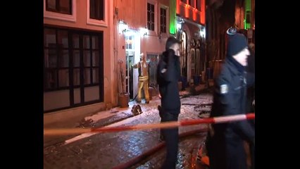 Beyoğlu’nda 7 katlı otelde yangın: 3’ü ağır, 6 yaralı