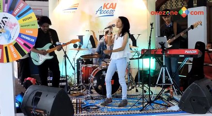 Menunggu Kereta Sambil Menikmati Alunan Musik Jazz