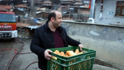 8 ev dün gece çıkan yangında küle dönmüştü... Yaşlı kadının cesedi enkaz altında çıkarılmayı bekliyor