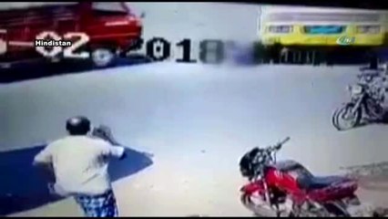 Kamyonun Altında Feci Ölüm