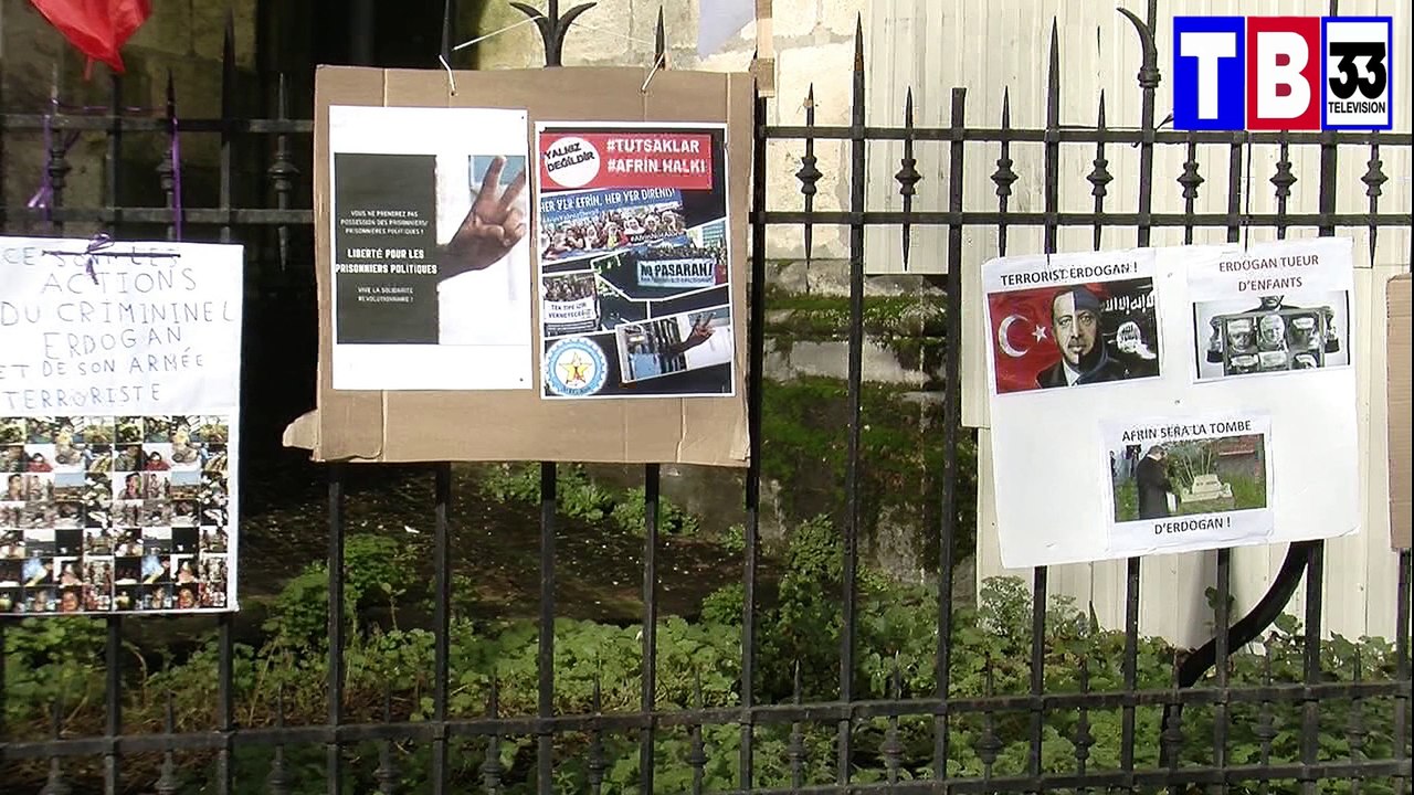 place pey-Berland nous rencontrons les kurdes ils interviennent en Français en Turque en Kurdes de la  situations des kurdes 3