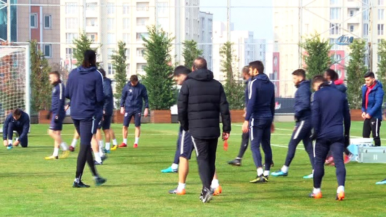 Abdullah Avcı: “Fenerbahçe karşısında kazanmak için oynayacağız”