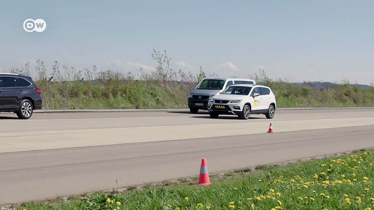 Notbremsassistenten im Test | DW Deutsch